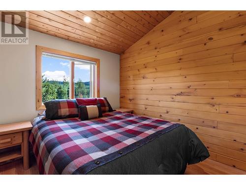 4761 Atwater Road, Logan Lake, BC - Indoor Photo Showing Bedroom