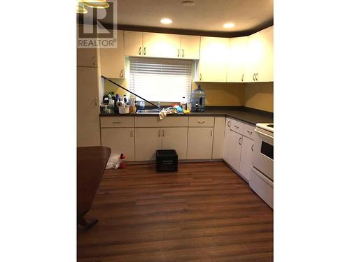 194 Boyd Street, Quesnel, BC - Indoor Photo Showing Kitchen