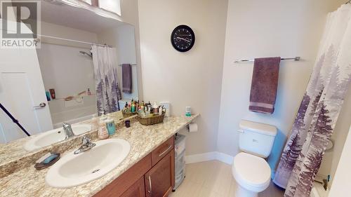 204 11203 105 Avenue, Fort St. John, BC - Indoor Photo Showing Bathroom