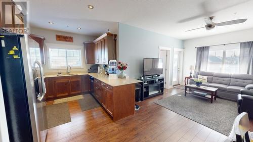 204 11203 105 Avenue, Fort St. John, BC - Indoor Photo Showing Living Room