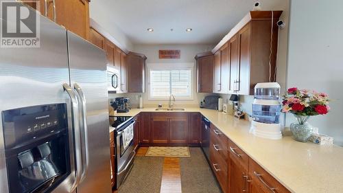 204 11203 105 Avenue, Fort St. John, BC - Indoor Photo Showing Kitchen