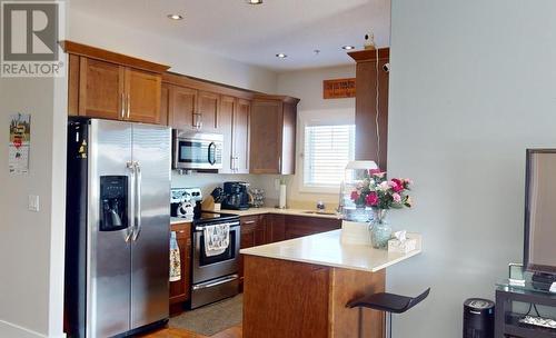 204 11203 105 Avenue, Fort St. John, BC - Indoor Photo Showing Kitchen