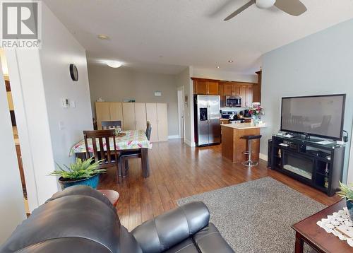 204 11203 105 Avenue, Fort St. John, BC - Indoor Photo Showing Living Room