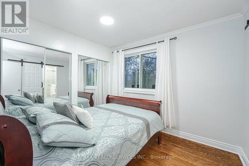 240 Taylor Mills Drive S, Richmond Hill, ON - Indoor Photo Showing Bedroom