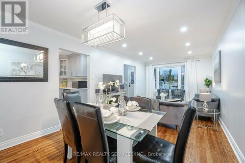 240 Taylor Mills Drive S, Richmond Hill, ON - Indoor Photo Showing Dining Room