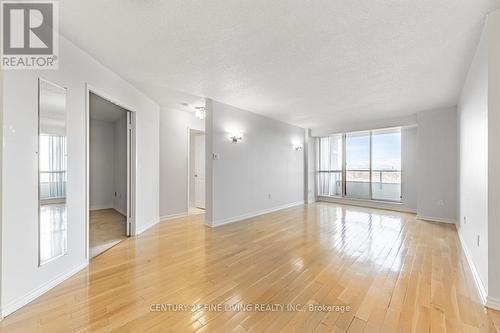 704 - 343 Clark Avenue W, Vaughan, ON - Indoor Photo Showing Other Room