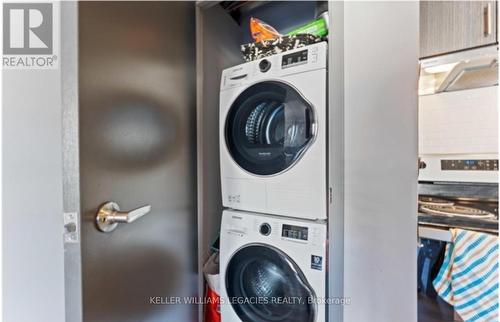 401 - 275 Larch Street, Waterloo, ON - Indoor Photo Showing Laundry Room