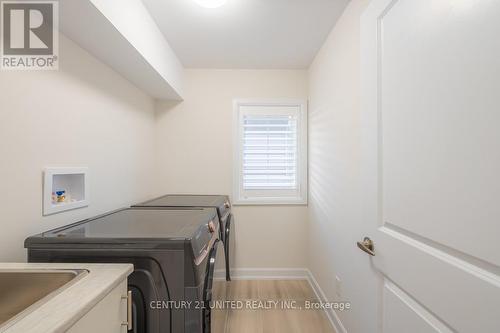 317 Mullighan Gardens, Smith-Ennismore-Lakefield, ON - Indoor Photo Showing Laundry Room