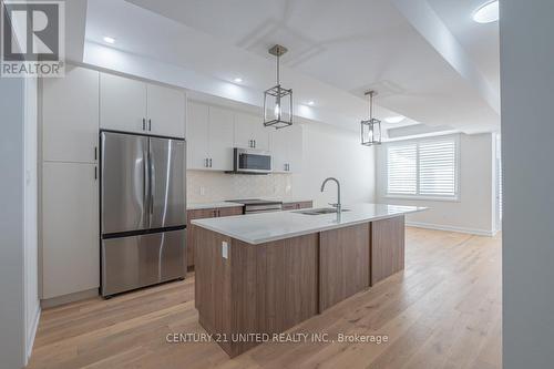 317 Mullighan Gardens, Smith-Ennismore-Lakefield, ON - Indoor Photo Showing Kitchen With Upgraded Kitchen