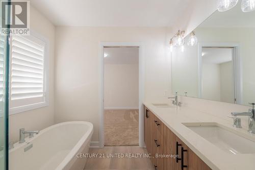 317 Mullighan Gardens, Smith-Ennismore-Lakefield, ON - Indoor Photo Showing Bathroom