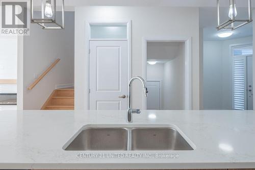 317 Mullighan Gardens, Smith-Ennismore-Lakefield, ON - Indoor Photo Showing Kitchen With Double Sink