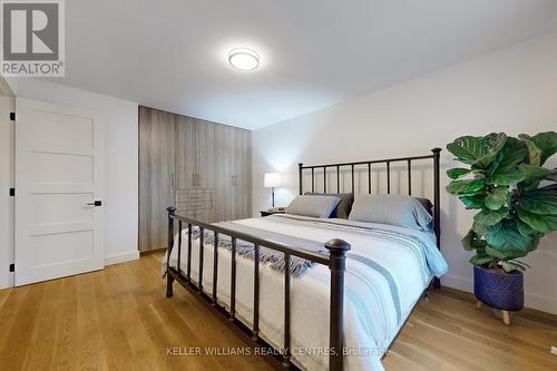 27 Boulding Drive, Aurora, ON - Indoor Photo Showing Bedroom