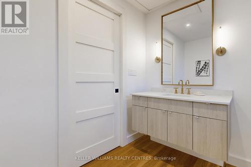 27 Boulding Drive, Aurora, ON - Indoor Photo Showing Bathroom