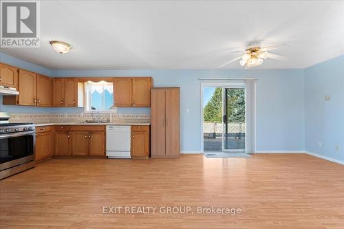 2 Wendy'S Lane, Brighton, ON - Indoor Photo Showing Kitchen