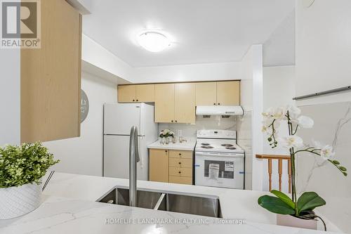 85 Sunrise Drive, Markham, ON - Indoor Photo Showing Kitchen With Double Sink