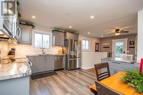 9 Deane Street N, Kawartha Lakes (Omemee), ON - Indoor Photo Showing Kitchen