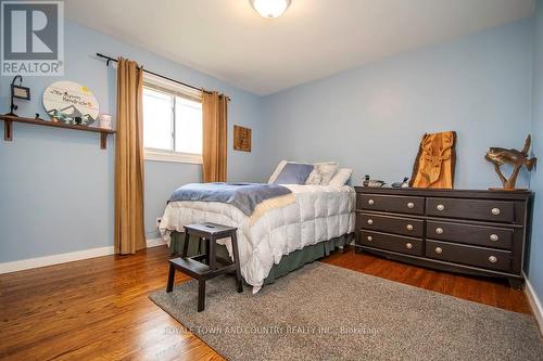 9 Deane Street N, Kawartha Lakes (Omemee), ON - Indoor Photo Showing Bedroom