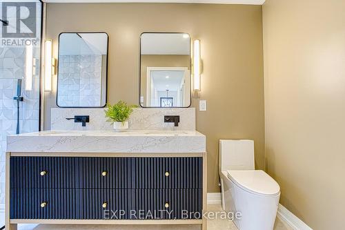 11 Nelles Road N, Grimsby, ON - Indoor Photo Showing Bathroom