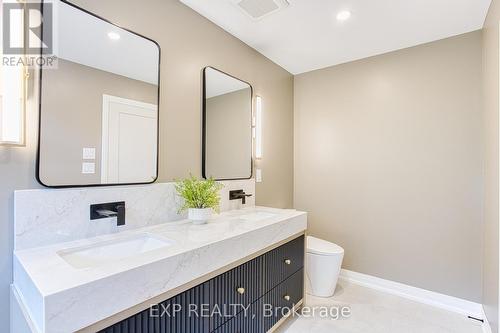 11 Nelles Road N, Grimsby, ON - Indoor Photo Showing Bathroom