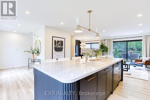 11 Nelles Road N, Grimsby, ON - Indoor Photo Showing Kitchen