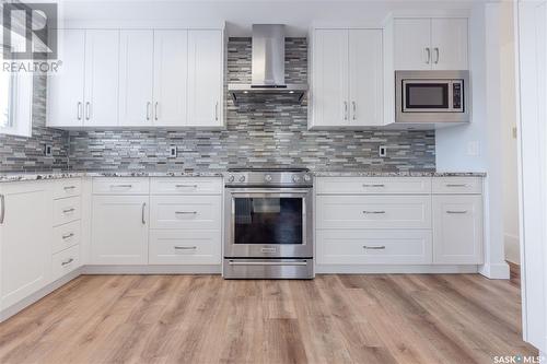 6 Macdonald Crescent, Saskatoon, SK - Indoor Photo Showing Kitchen With Upgraded Kitchen