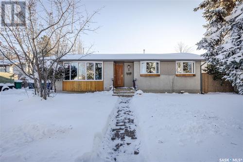 6 Macdonald Crescent, Saskatoon, SK - Outdoor