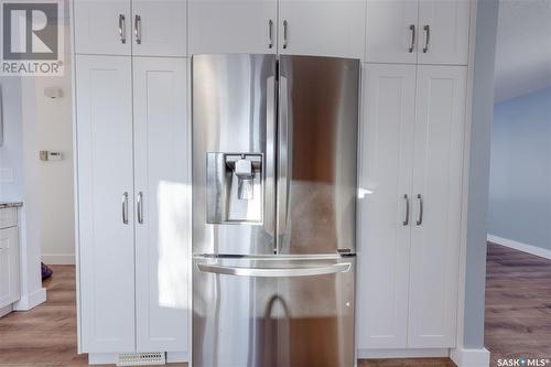 6 Macdonald Crescent, Saskatoon, SK - Indoor Photo Showing Kitchen