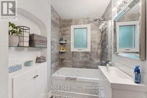 Lower - 403 Masson Street, Oshawa (O'Neill), ON - Indoor Photo Showing Bathroom