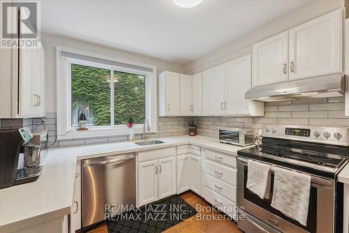 Lower - 403 Masson Street, Oshawa (O'Neill), ON - Indoor Photo Showing Kitchen