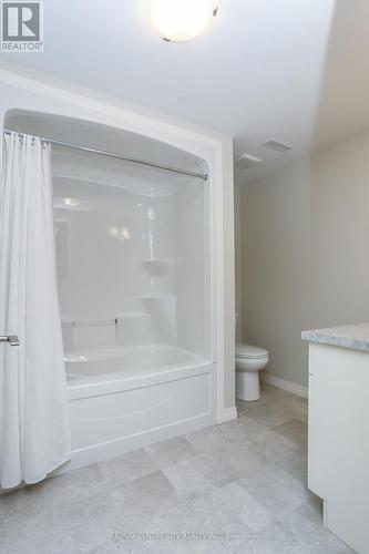 11 Cortland Terrace, St. Thomas, ON - Indoor Photo Showing Bathroom