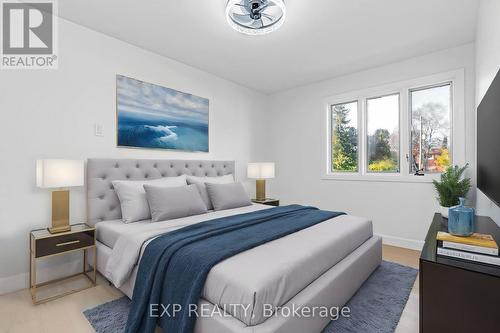 22 Whitehill Avenue, Ottawa, ON - Indoor Photo Showing Bedroom