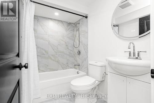 22 Whitehill Avenue, Ottawa, ON - Indoor Photo Showing Bathroom