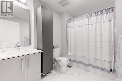 812 - 15 Queen Street E, Hamilton, ON - Indoor Photo Showing Bathroom