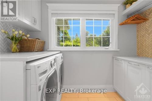 72 Delong Drive, Ottawa, ON - Indoor Photo Showing Laundry Room