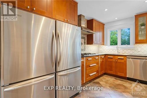 72 Delong Drive, Ottawa, ON - Indoor Photo Showing Kitchen