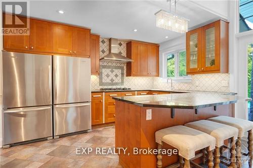 72 Delong Drive, Ottawa, ON - Indoor Photo Showing Kitchen