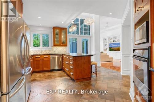 72 Delong Drive, Ottawa, ON - Indoor Photo Showing Kitchen