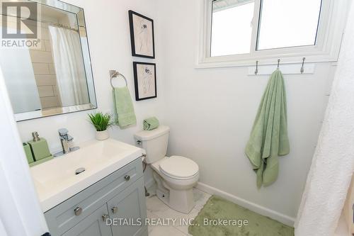 1782 Forman Avenue, Ottawa, ON - Indoor Photo Showing Bathroom