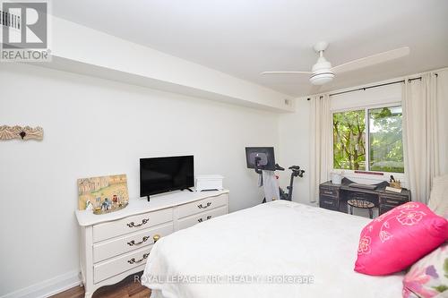 106 - 189 Dorchester Boulevard, St. Catharines (444 - Carlton/Bunting), ON - Indoor Photo Showing Bedroom