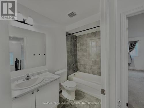 244 Barnett Drive, Shelburne, ON - Indoor Photo Showing Bathroom