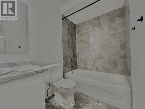 244 Barnett Drive, Shelburne, ON - Indoor Photo Showing Bathroom