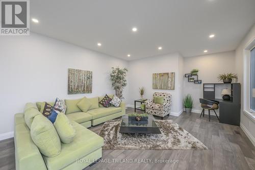 177 Middleton Avenue, London, ON - Indoor Photo Showing Living Room