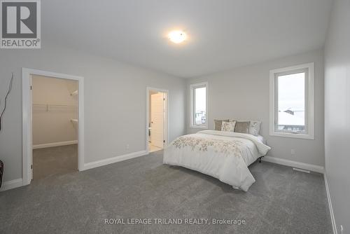 177 Middleton Avenue, London, ON - Indoor Photo Showing Bedroom