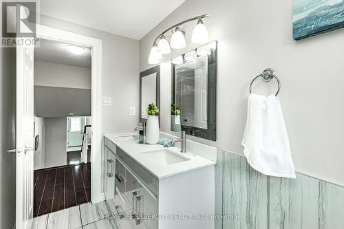 60 Braidwood Lake Road, Brampton, ON - Indoor Photo Showing Bathroom