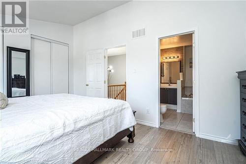 216 Claridge Drive, Ottawa, ON - Indoor Photo Showing Bedroom