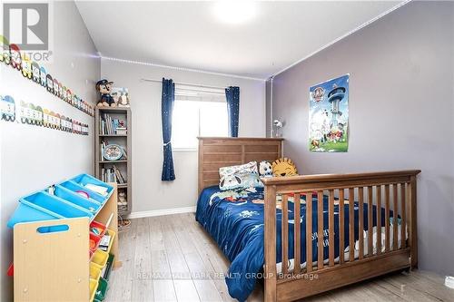 216 Claridge Drive, Ottawa, ON - Indoor Photo Showing Bedroom