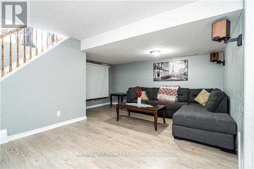 216 Claridge Drive, Ottawa, ON - Indoor Photo Showing Other Room