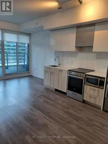 928 - 251 Jarvis Street, Toronto, ON - Indoor Photo Showing Kitchen With Upgraded Kitchen