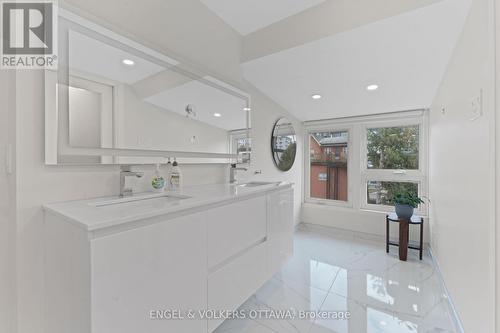 168 Stewart Street, Ottawa, ON - Indoor Photo Showing Laundry Room