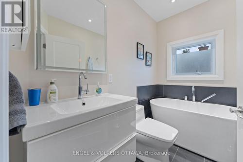 168 Stewart Street, Ottawa, ON - Indoor Photo Showing Bathroom